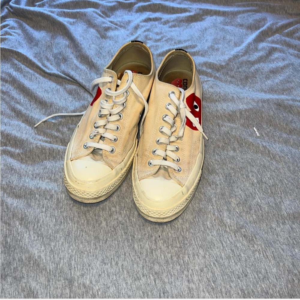 Comme des Garcons PLAY Beige and Red Sneakers